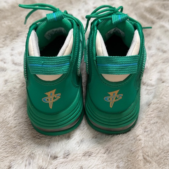 Nike Kids' Sneakers in Green with Gold Highlights - Picture 3 of 5